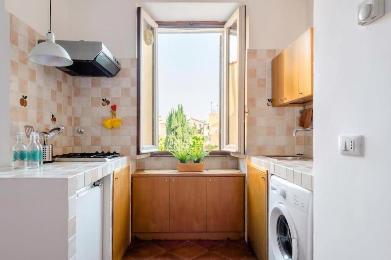 Giulia Apartment In Trastevere Roma Exterior foto